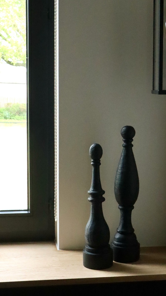 Ornament - wood - black mat brushed - Ø10x42,5cm - p2/8